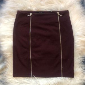 Burgundy pencil skirt with zipper detail